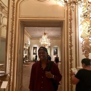 Meet your Posher, Gregory